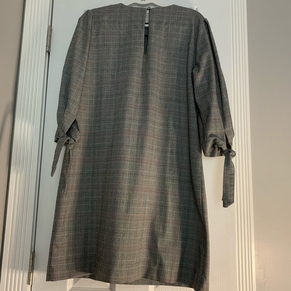 H&M Dress - Picture 2 of 3